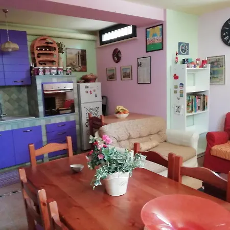 Terrazza&tavernetta Arcobaleno Specchia